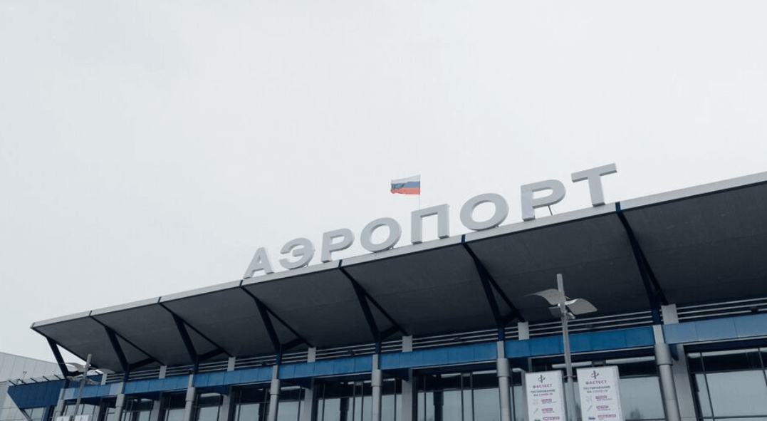 Погода томском аэропорту. Аэропорт Томск 2022. Аэропорт Томск 2022 Аэрофлот. Аэропорт Томск 2022 терминал е. Работа в аэропорту.