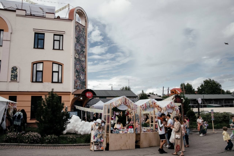О томском комфорте, традициях и атмосфере: поговорили с организатором фестиваля «Лимонад» Алиной Беляевой