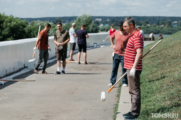 «Выход в город» продолжается: началась работа над масштабным муралом на Набережной