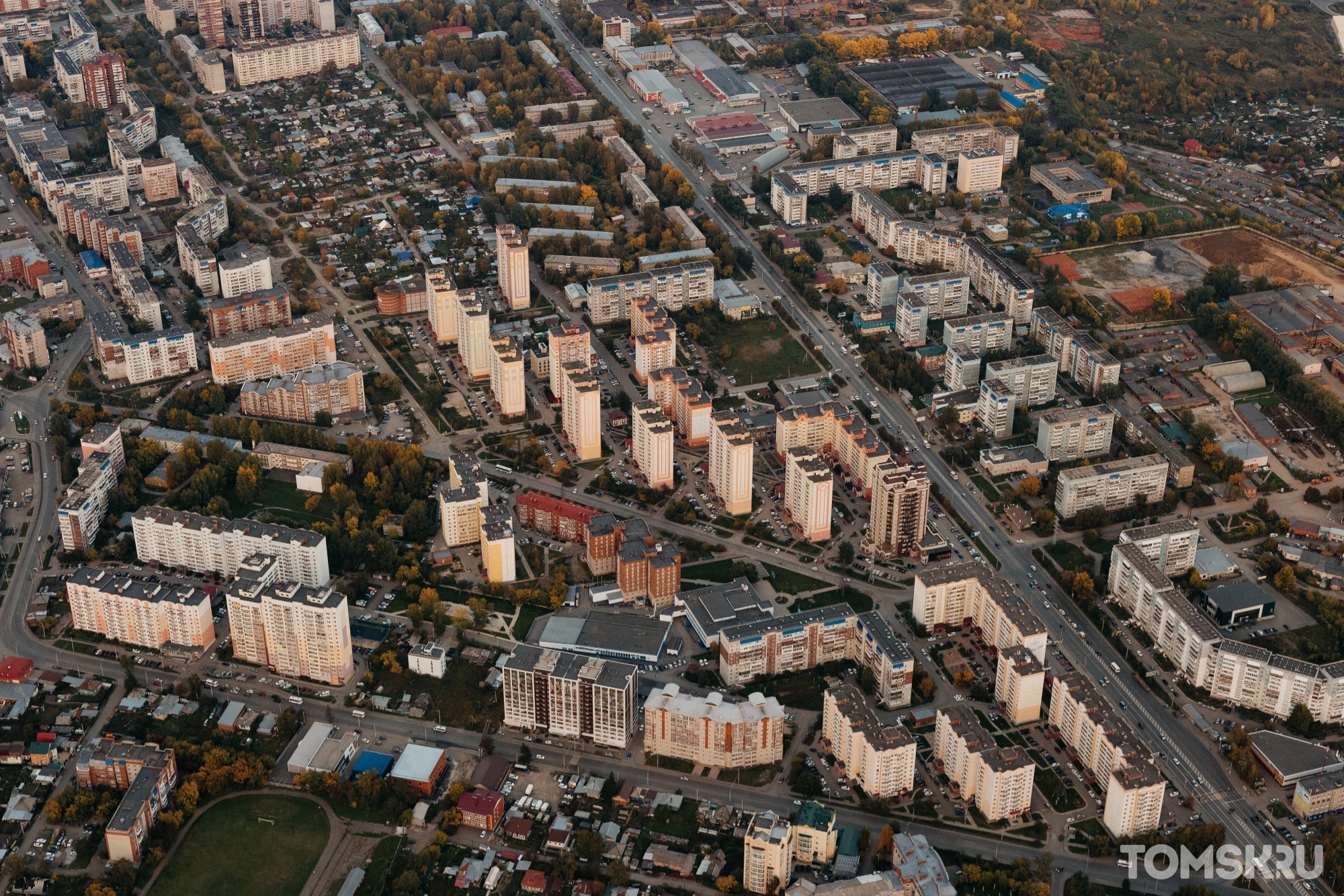 Томск маленький город. Томск с высоты. Город Томск с высоты. Фотографии покажи Томска. Томск фото с высоты.