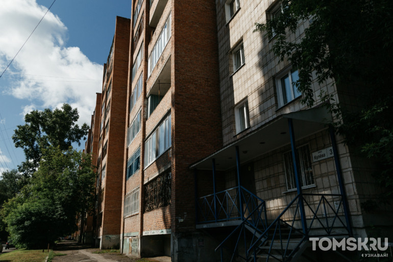 Томичи девять лет живут без горячей воды из-за переустройства соседских квартир