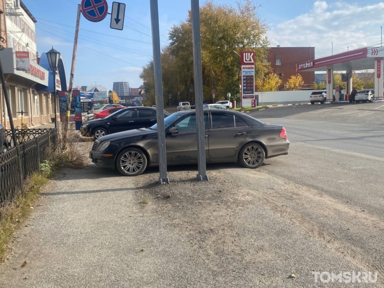 Мастера томской парковки: проклятие улицы Герцена или нескромные водители