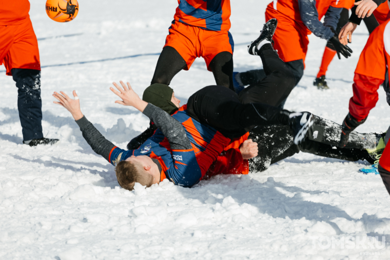 Чемпионат Сибири по регби на снегу впервые прошел в Томске – фоторепортаж