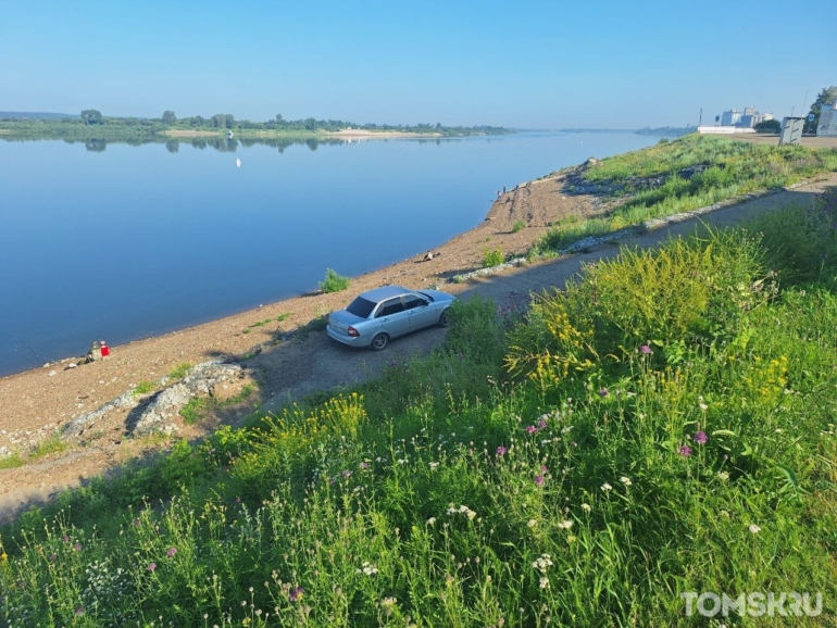 Мастера томской парковки: настоящие короли тротуаров