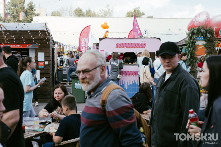 Ананасы, осьминог и медовуха: чем удивил томичей гастрофест в день открытия