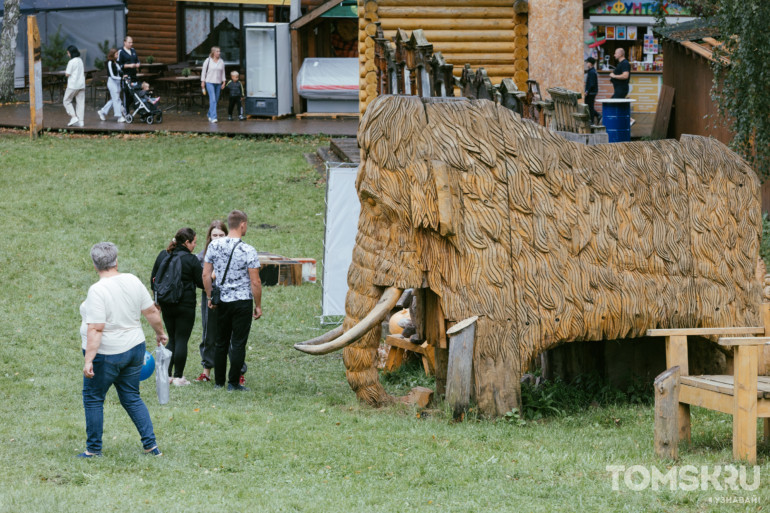 Творчество, ярмарка и шашлыки: как прошло открытие Праздника топора