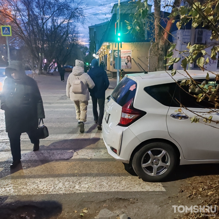 Мастера томской парковки: герои тротуаров, «зебр» и остановок