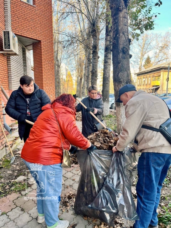 На санитарной пятнице томичи собрали более 200 кубометров мусора