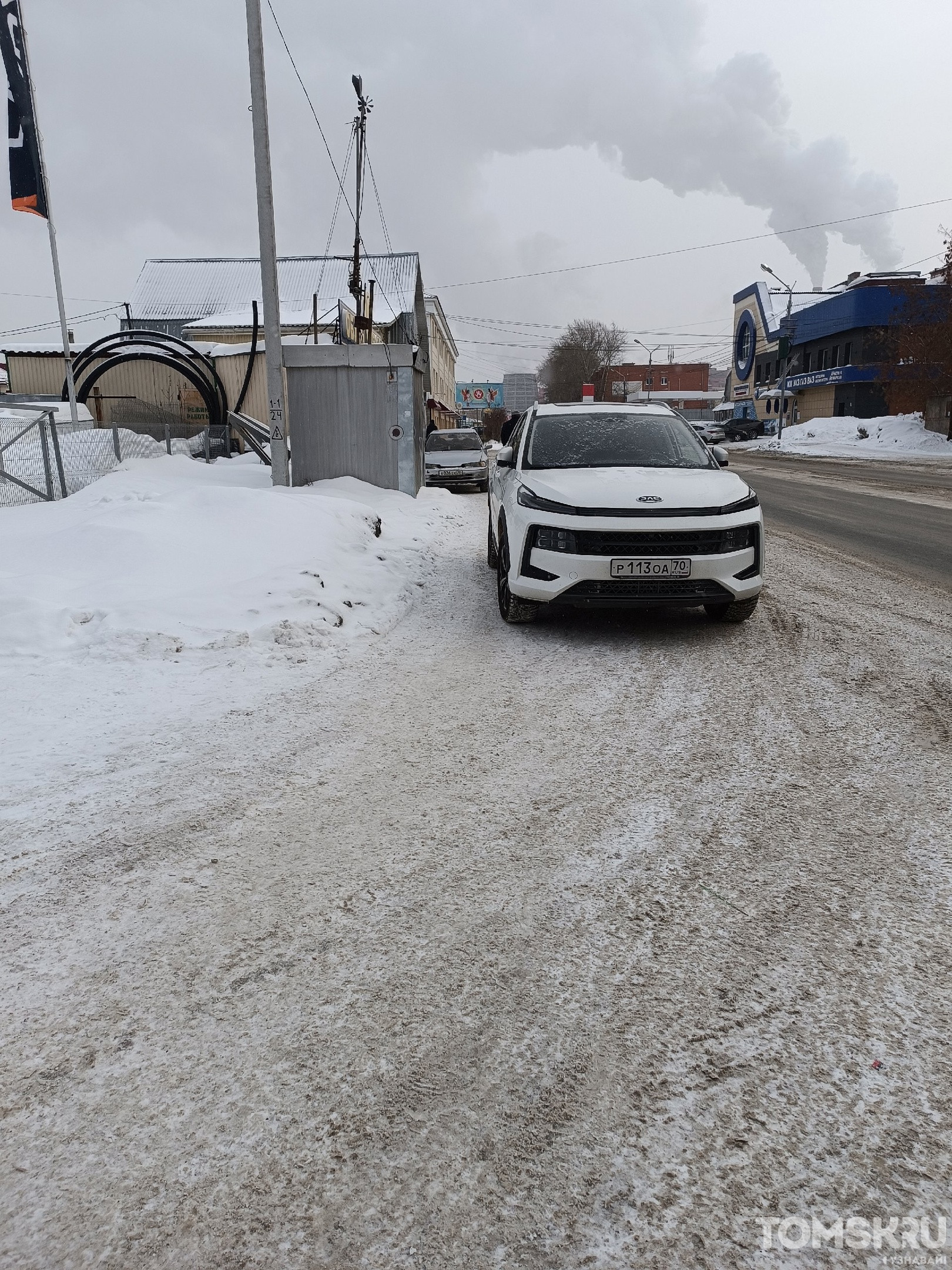 Мастера томской парковки: герои тротуара наносят ответный удар